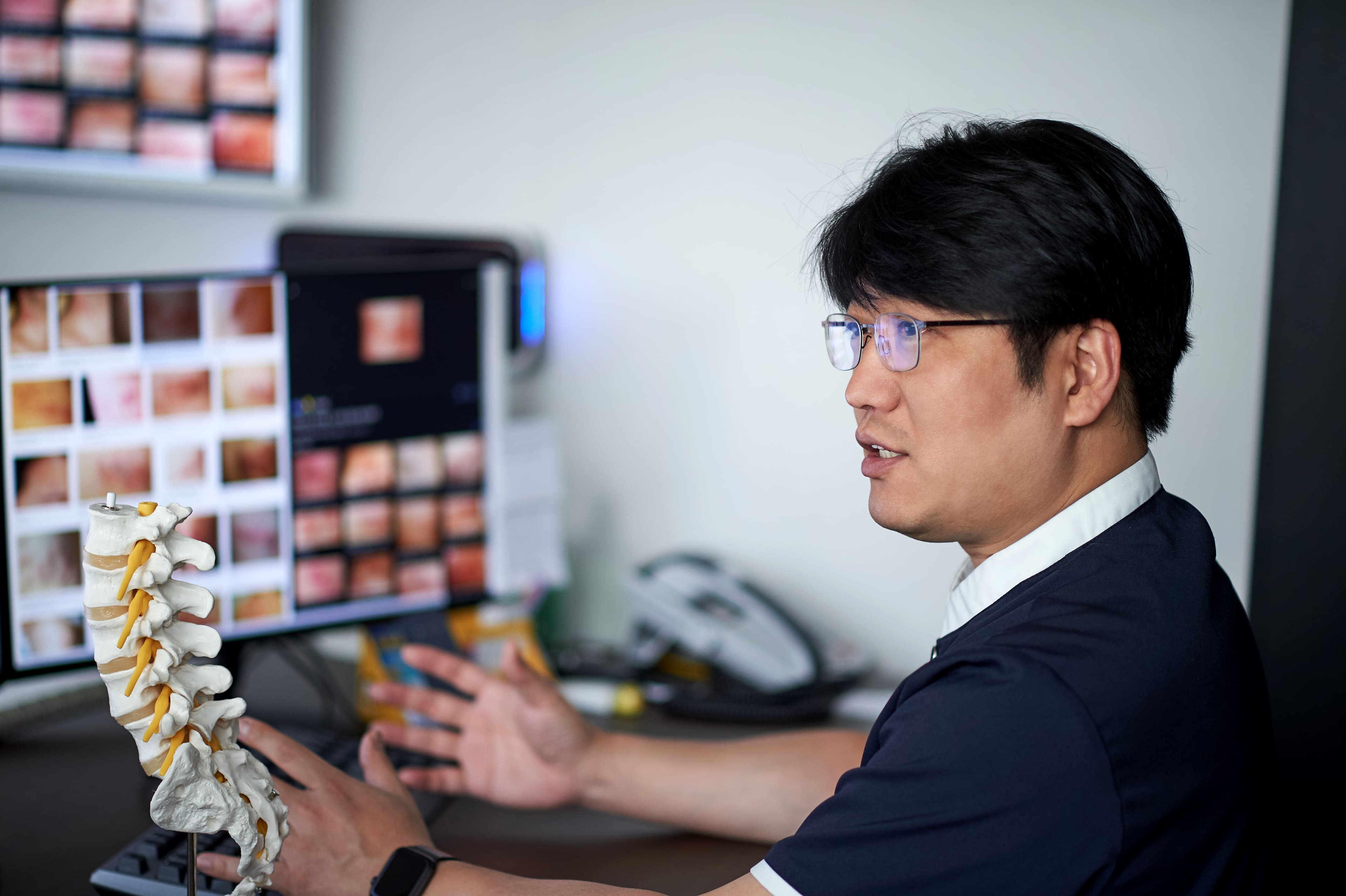 경규동 원장 진료 모습